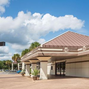 Travelodge By Wyndham Deltona